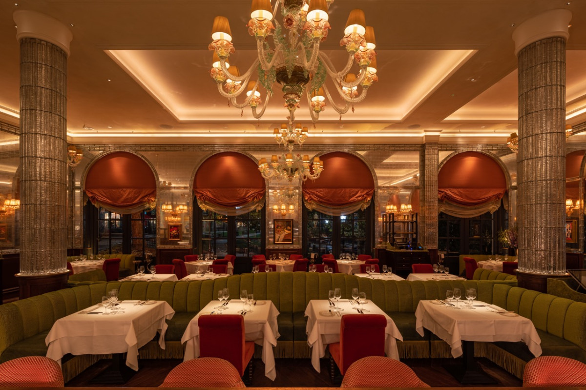 Sogni di Cristallo: from Venetian glassmaking tradition to global luxury architecture